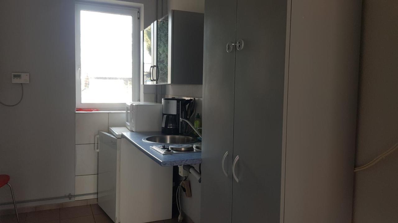 Zimmervermietung Zahn Baalberge Bagian luar foto